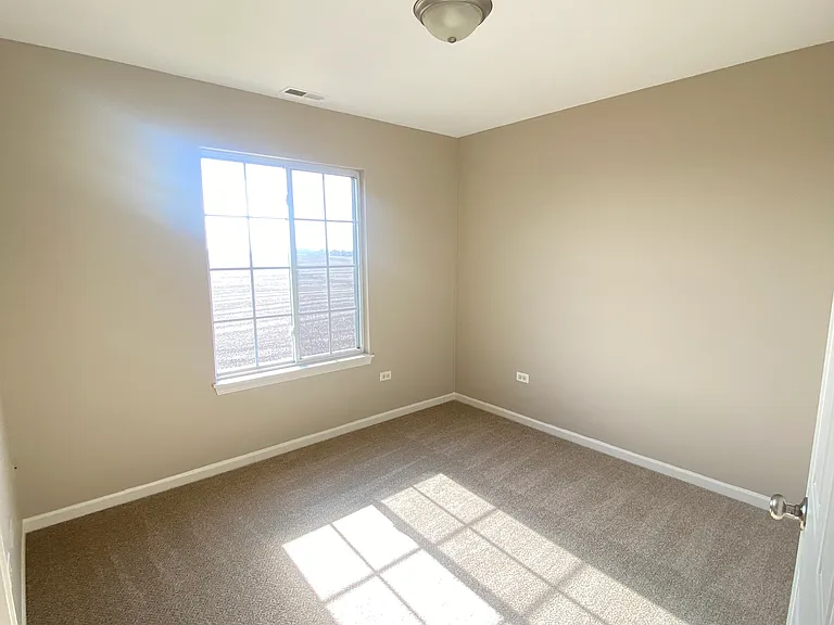 1110 Burns Ln — Photo 12