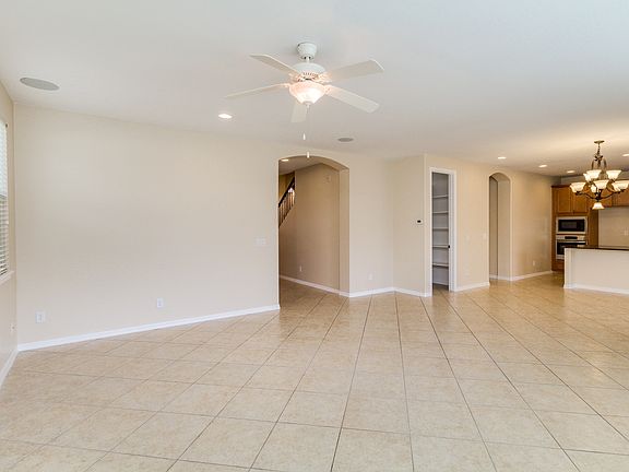 5th image of 143 E Prescott Dr