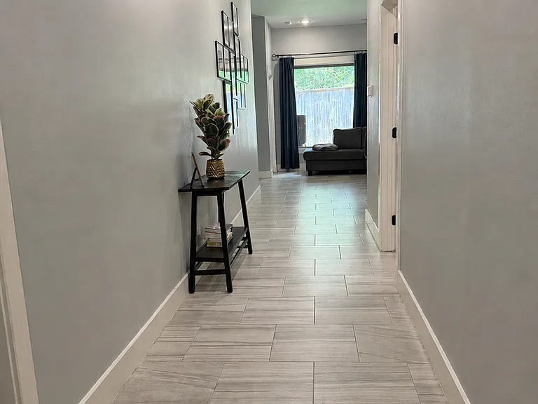 727 Cove Pl — Photo 6