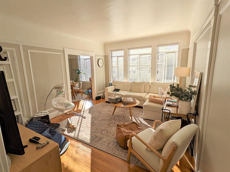1st image of 550 Lake St #104