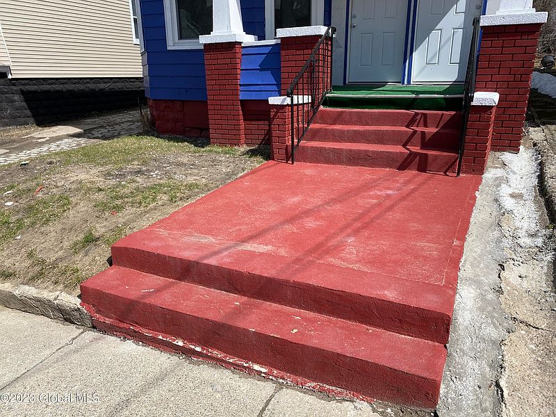 5th image of 641 Crane Street
