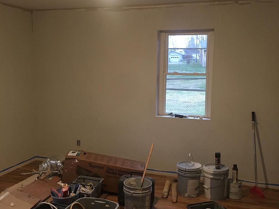 2nd image of 124 Chris Dr