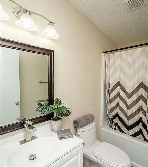 521 W Shady Ln — Photo 12