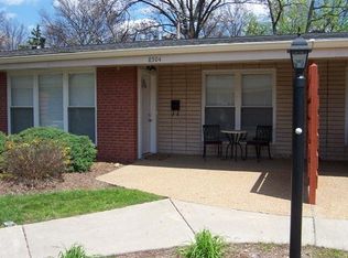 8504 Old Bonhomme Rd, Saint Louis, MO 63132