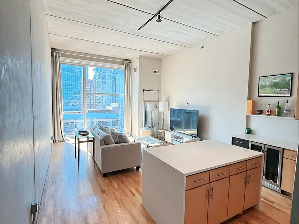 630 N Franklin St, Chicago, IL