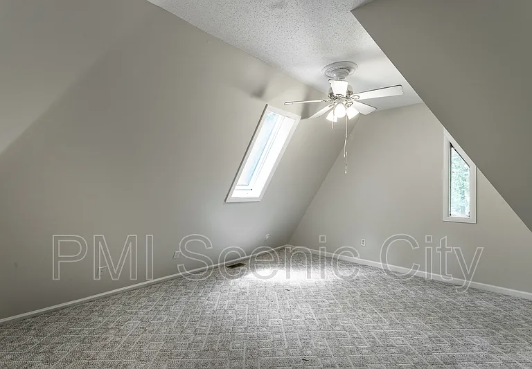 1602 Rustic Homes Ln — Photo 29