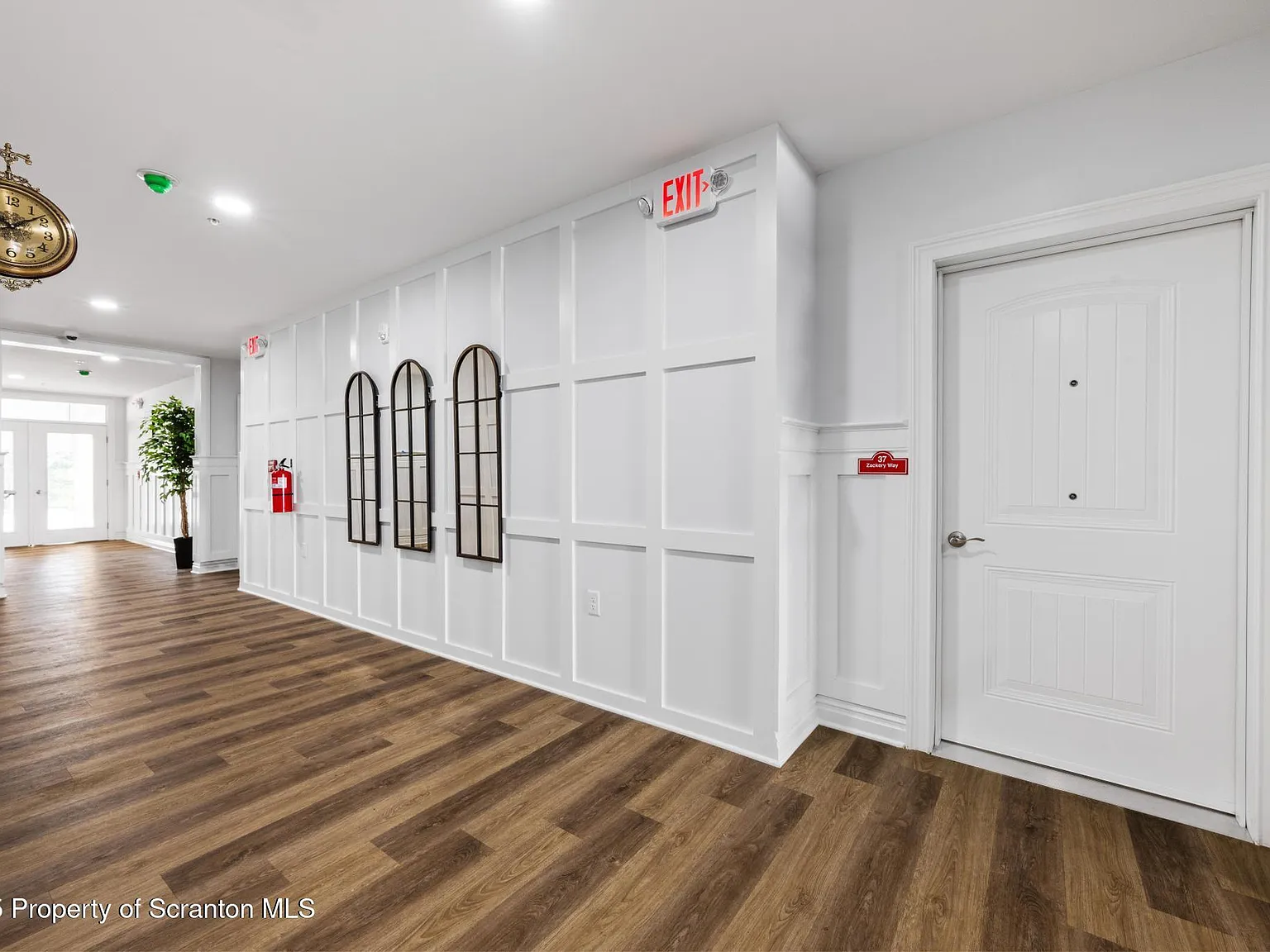 2 bed, 2.0 bath, 1300 sqft, $2,700 — Photo 3
