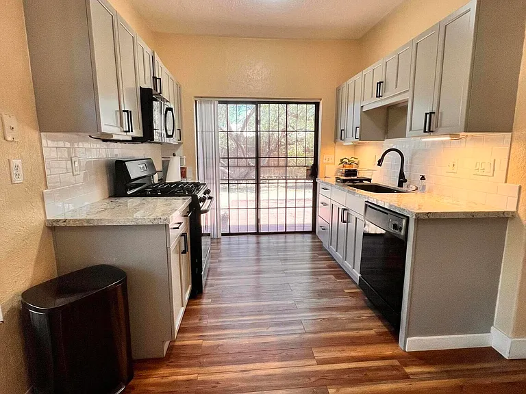 201 N Tyndall Ave #A — Photo 10