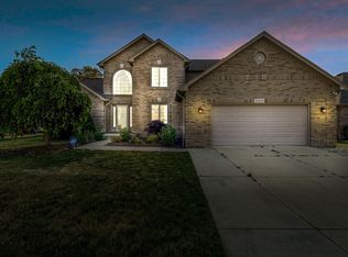 49649 Red Pine Dr, Macomb, MI
