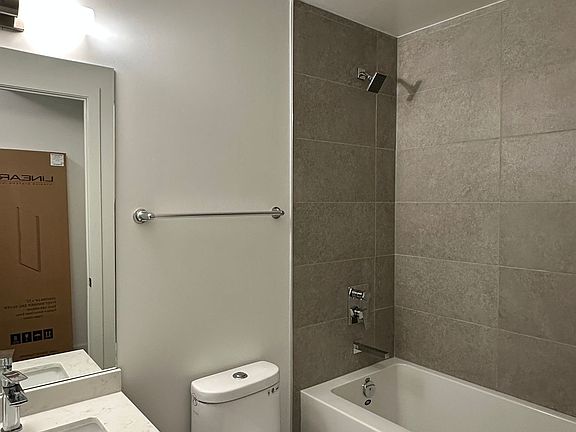 5th image of 2075 King Rd #334