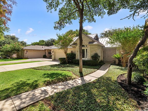 2nd image of 2 Plum Ln