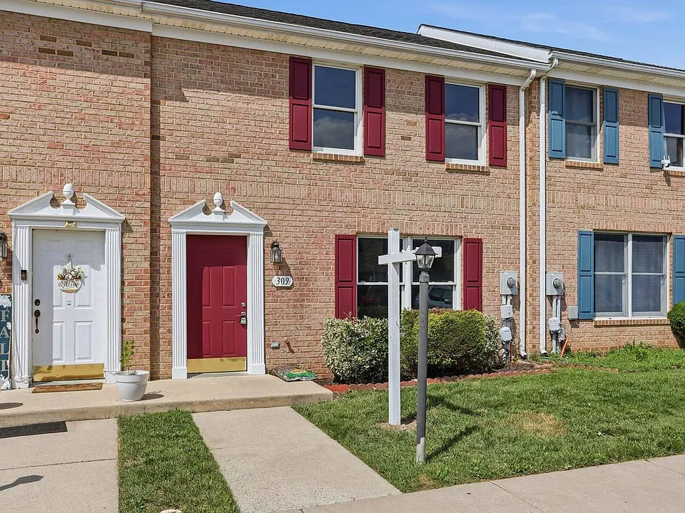 309 E Ridge Dr
