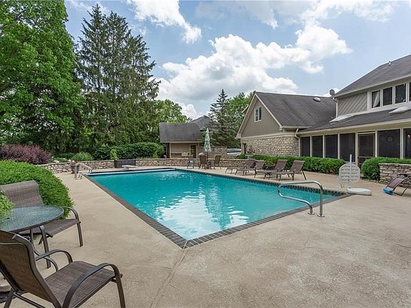 Stone wall surround...this property is highly maintained.