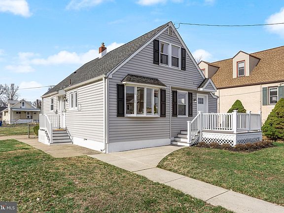 3rd image of 42 Spruce Ave