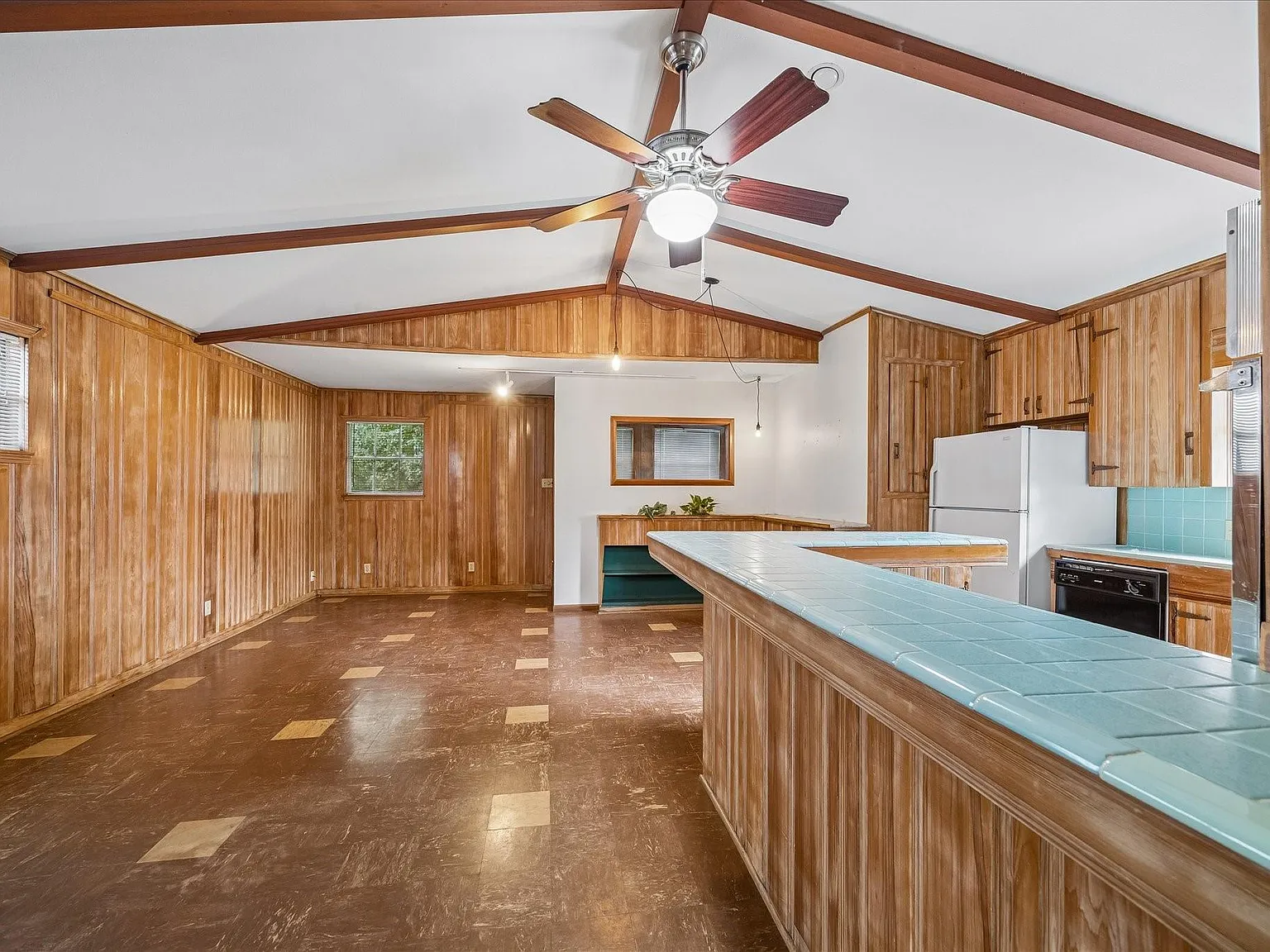 1 bed, 1.0 bath, 700 sqft, $1,495 — Photo 3