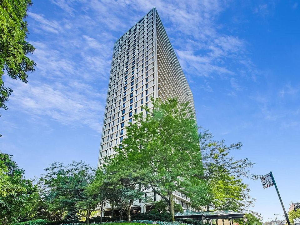 1st image of 1960 N Lincoln Park West Ave #2709