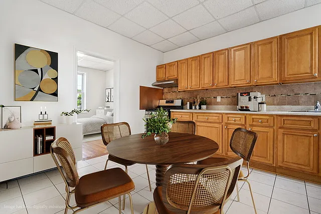 2 bed, 800 sqft, $1,900 — Photo 3