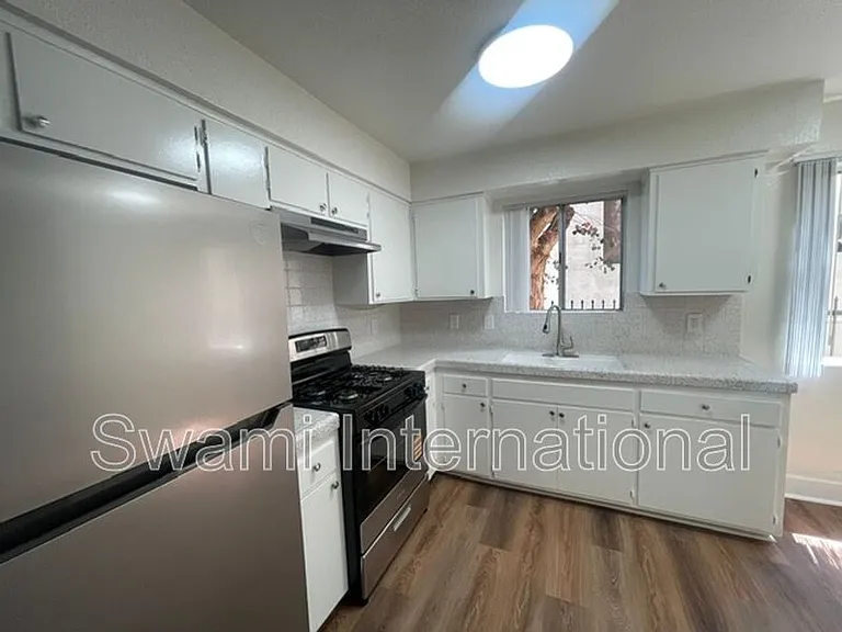 345 E Stepney St #6 — Photo 9