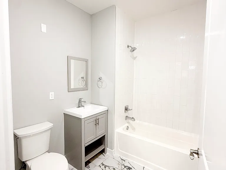 168 Rosa Parks Blvd #204 — Photo 4