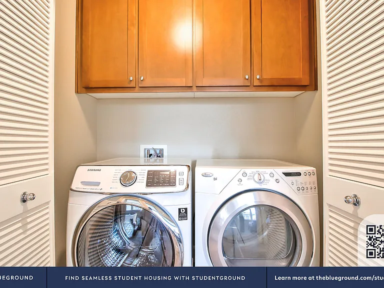 Washer/Dryer in Apartment