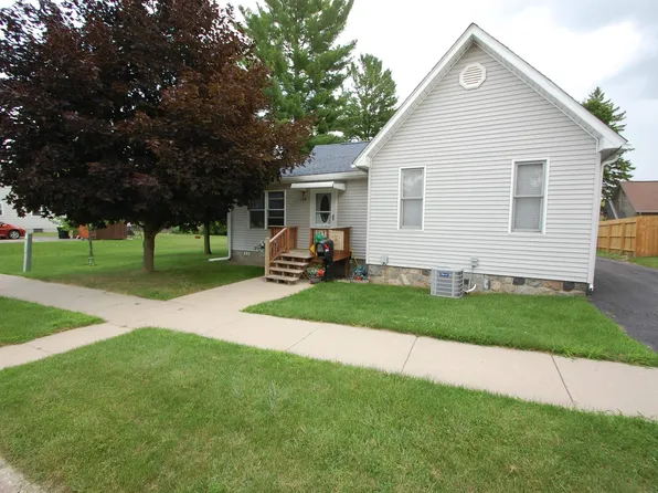 128 S 6th St, West Branch, MI 48661