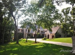 1035 N 2nd Ave, St Charles, IL 60174