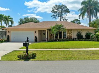 14216 Blackberry Dr, Wellington, FL 33414
