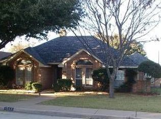 1517 Cobblestone Dr, Desoto, TX 75115