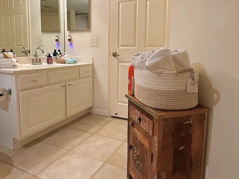 Spacious Bathroom