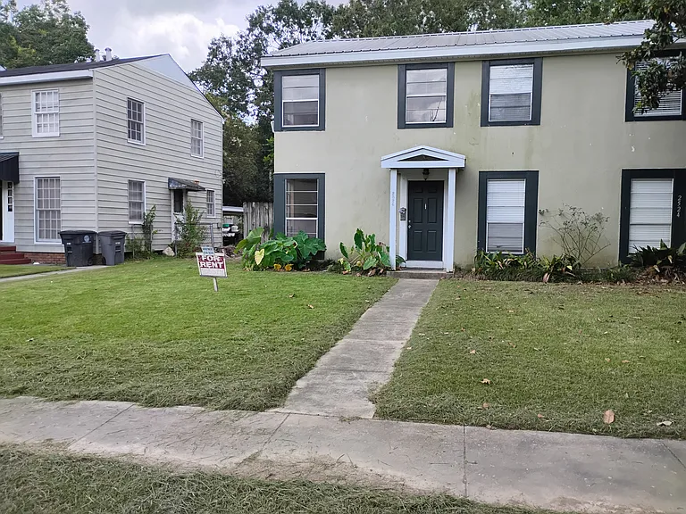 2526 Olive St #1 — Photo 2