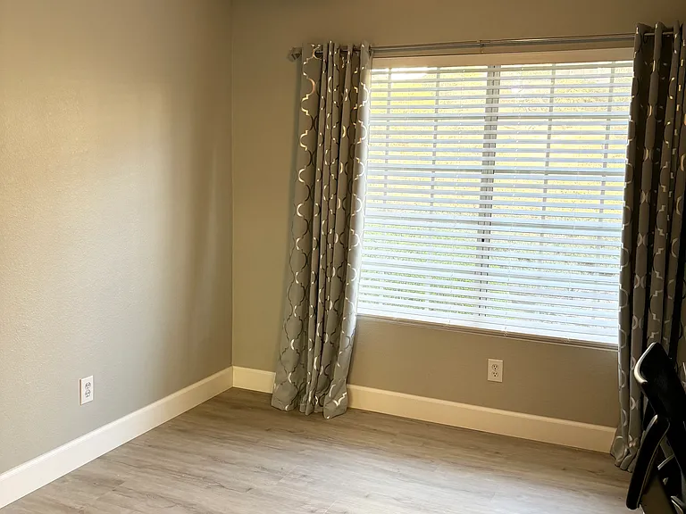 1006 S Dewcrest Dr — Photo 27