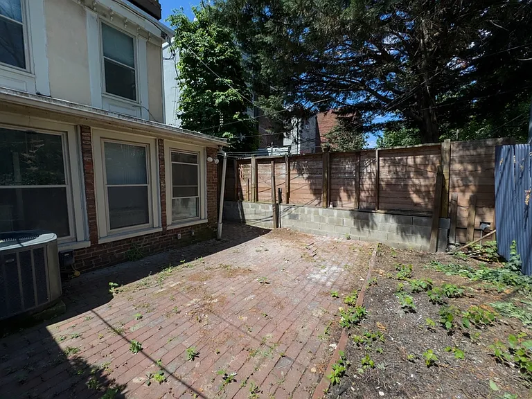 1919 Mount Vernon St #1R — Photo 14