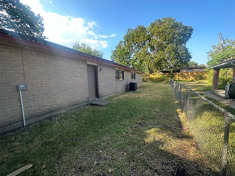 13258 Bluff View Dr — Photo 15