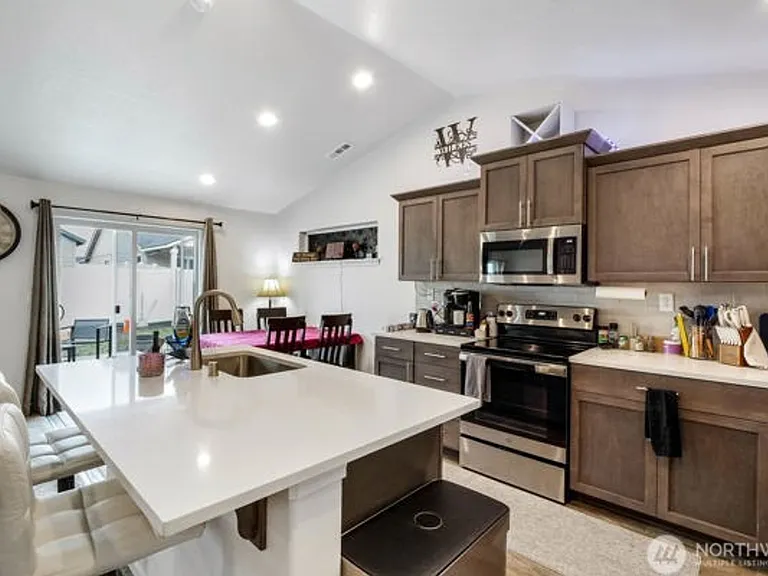 1120 W Aspen Rd — Photo 8