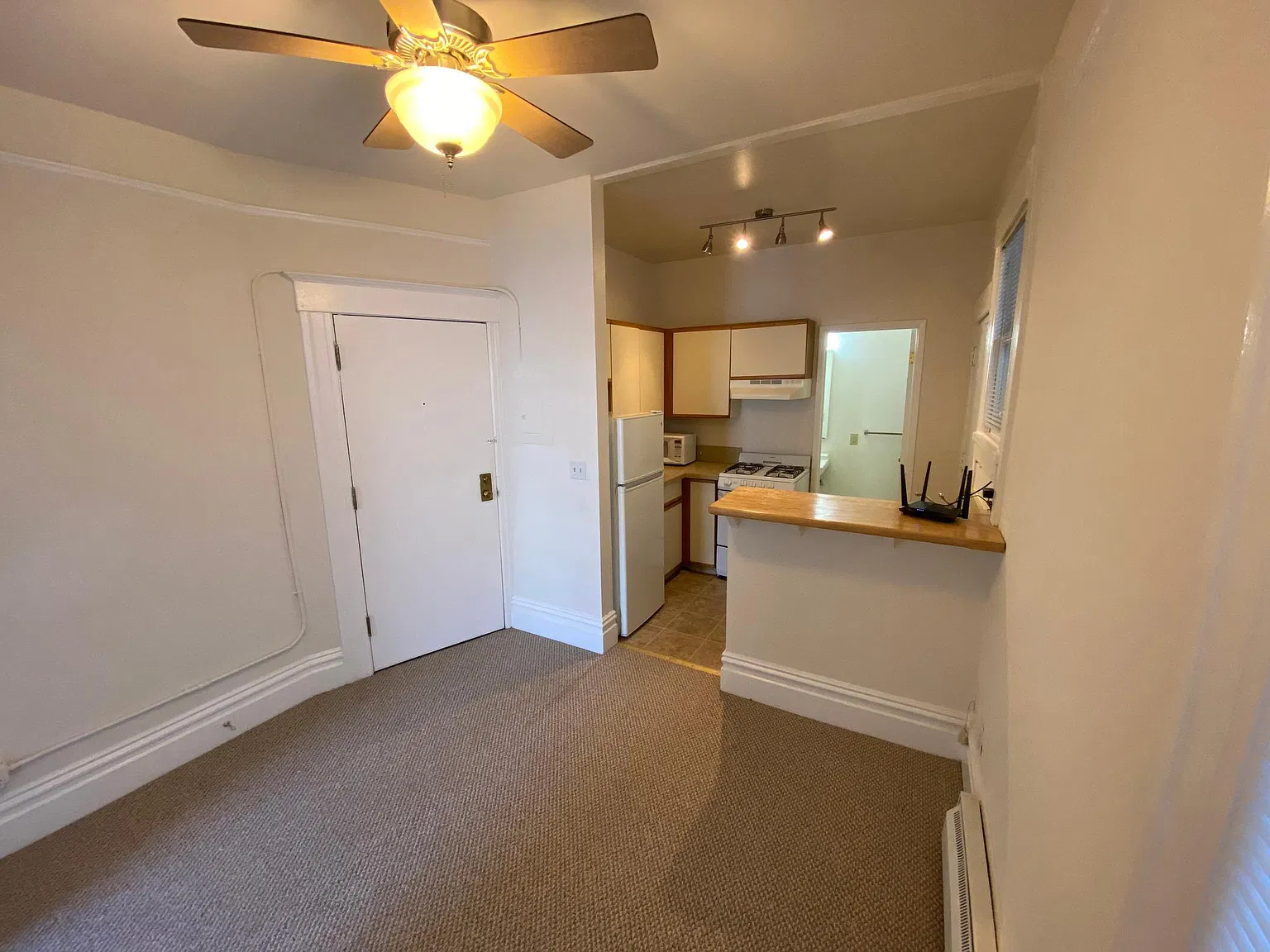 1 bed, $2,995 — Photo 2