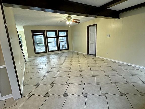 5th image of 17719 Windy Point Dr