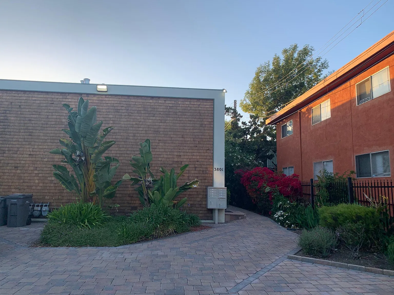 3801 Maybelle Ave — Photo 2