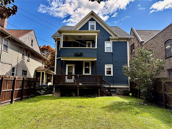 5th image of 253 Rosedale St
