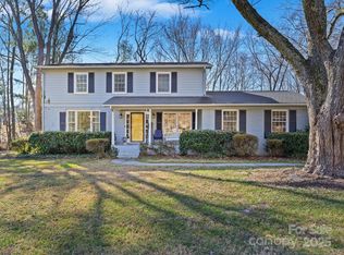 1104 Oak Hill Dr, Monroe, NC 28112