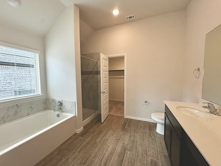 1424 Avalon Ct — Photo 15