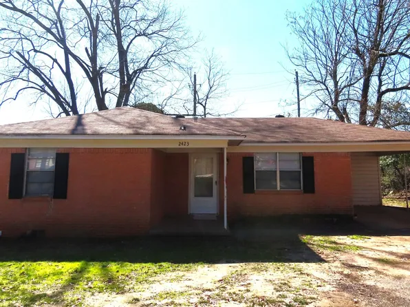 2423 Plume Dr, Tyler, TX 75703