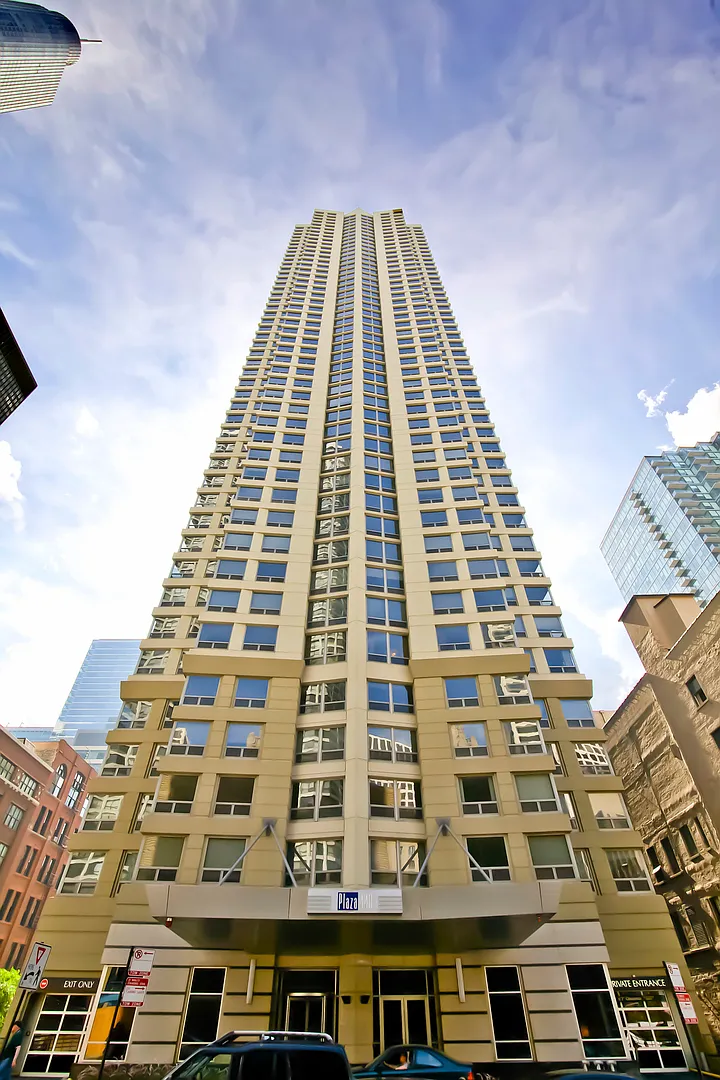 440 N Wabash Ave APT 3309 photo 1