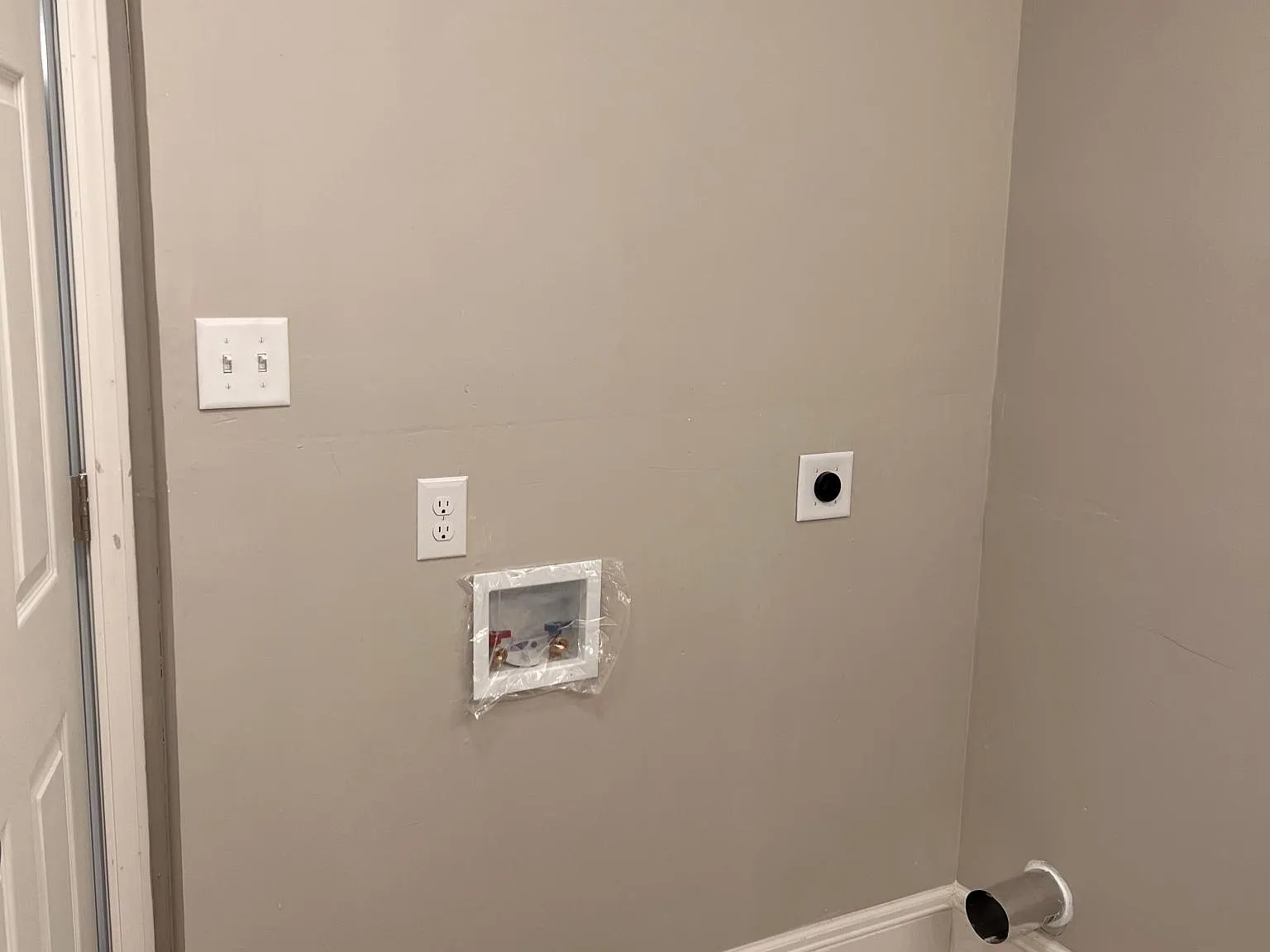 120 Florence Pl — Photo 4