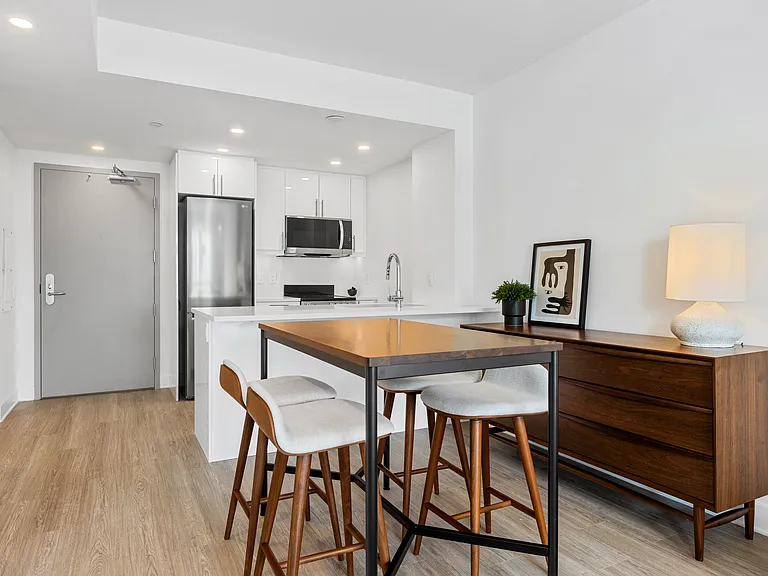 265 Rideau St — Photo 17