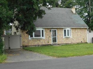 31 Bliss St, West Babylon, NY 11704