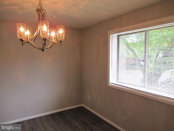 5th image of 716 Giles Pl #43