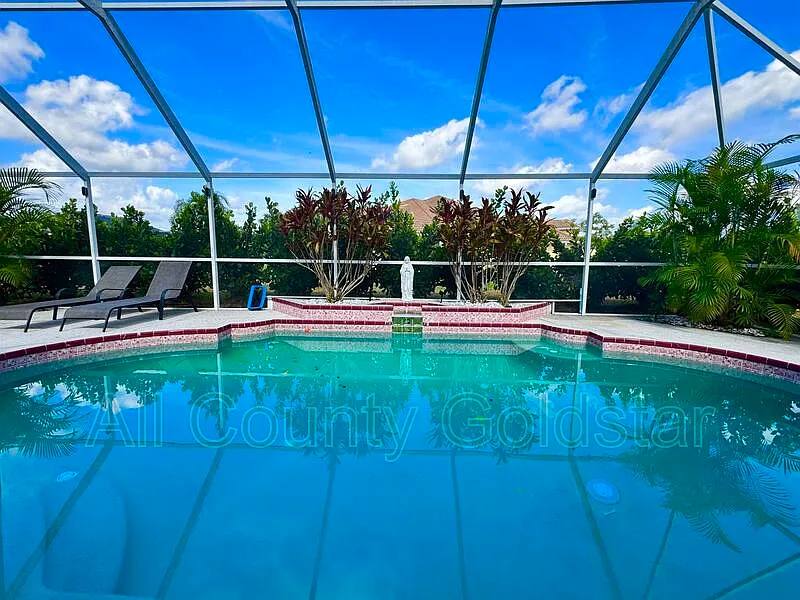 3 bed, 2.0 bath, 2005 sqft, $2,795 — Photo 1