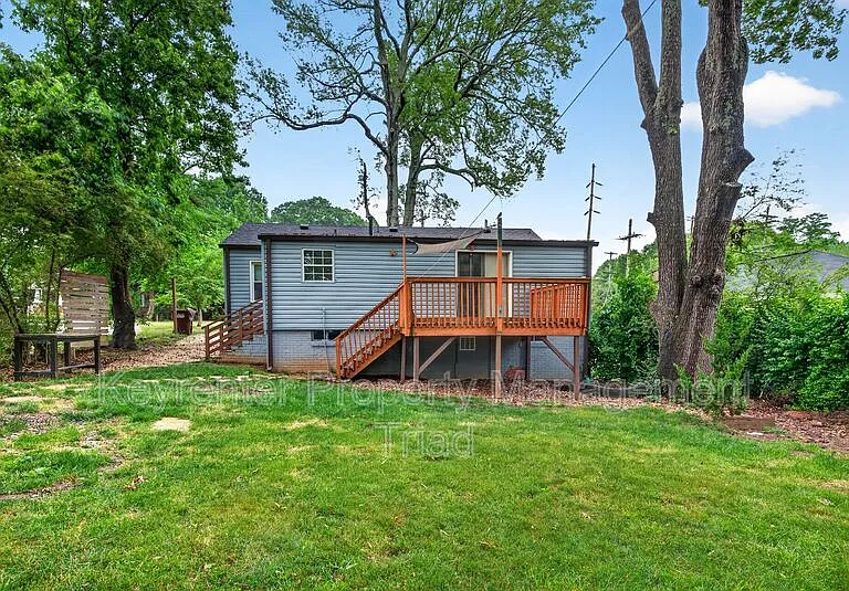 704 E Lexington Ave — Photo 35