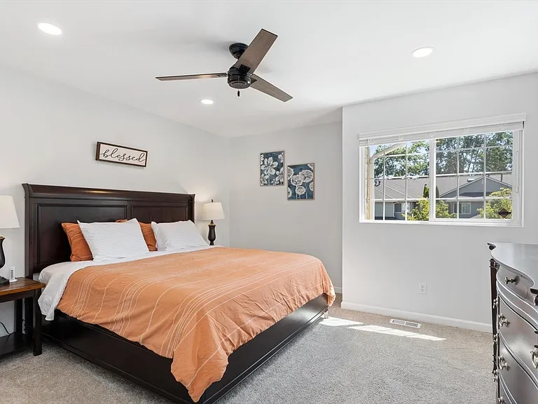 Main Bedroom Upstairs