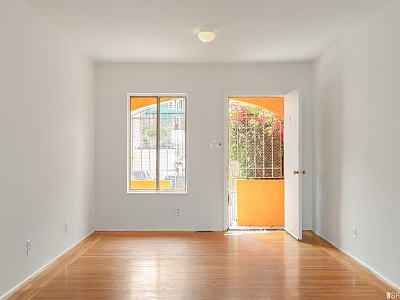 5th image of 1074 Hollister Ave